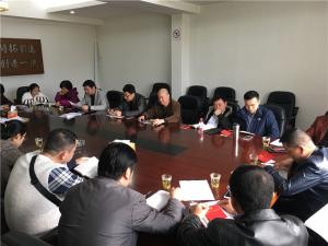 房總集團(tuán)第一、第二黨支部開展支部納新和學(xué)習(xí)十九大專題會議